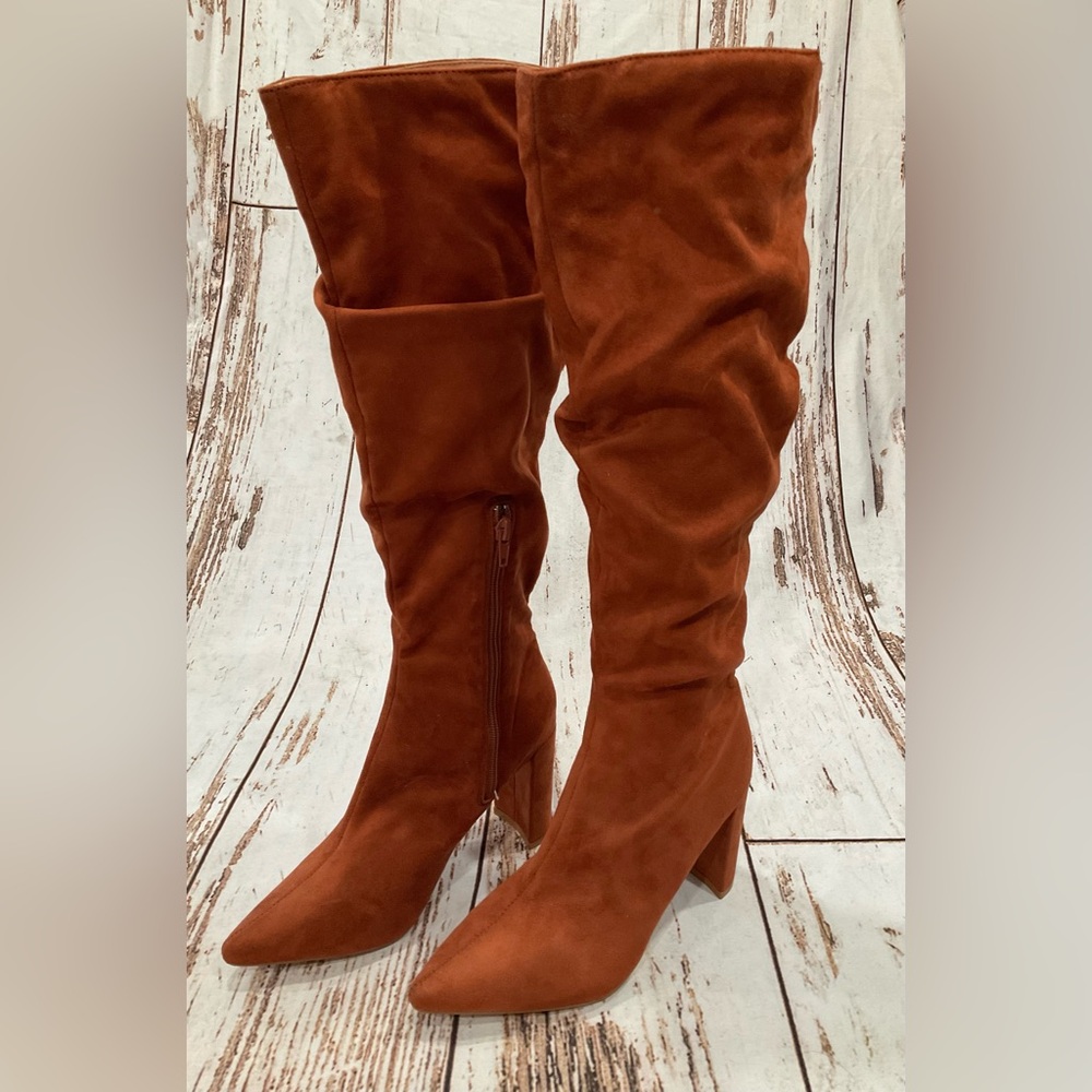 NWOT‎ PUBLIC DESIRE FAUX SUEDE BOOTS